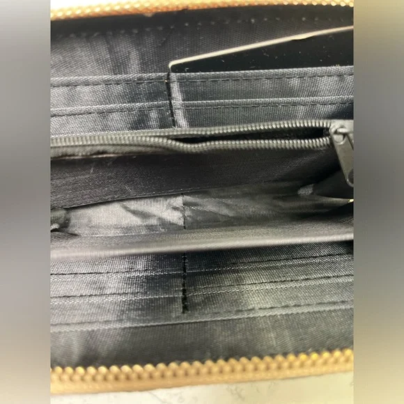 raffia zipper clutch wallet - holds 12 cards plus cash - Picture 7 of 9